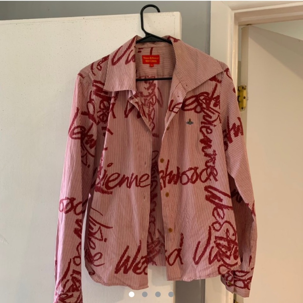 ISO IN SEARCH OF VIVIENNE TOP